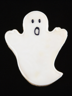 Ghost Foam Magnet - You can free-hand your own ghost pattern